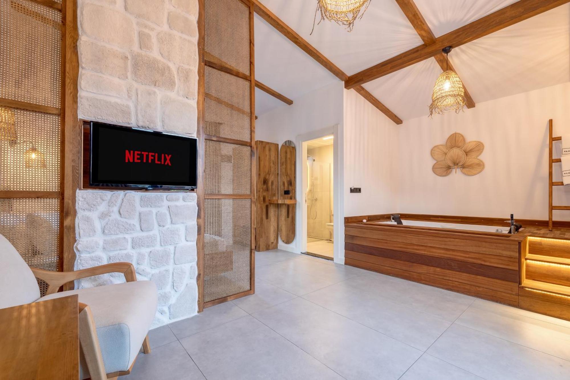 Rota Kilidonia Karaoez Suites&Villas الغرفة الصورة